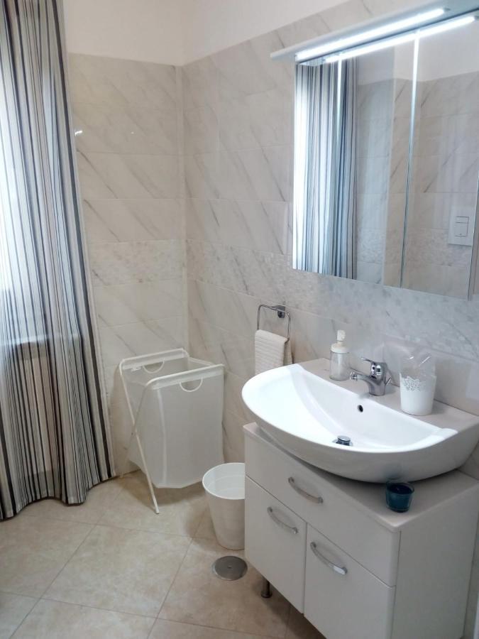 Beb Del Carmelo Apartment Mercato San Severino Luaran gambar